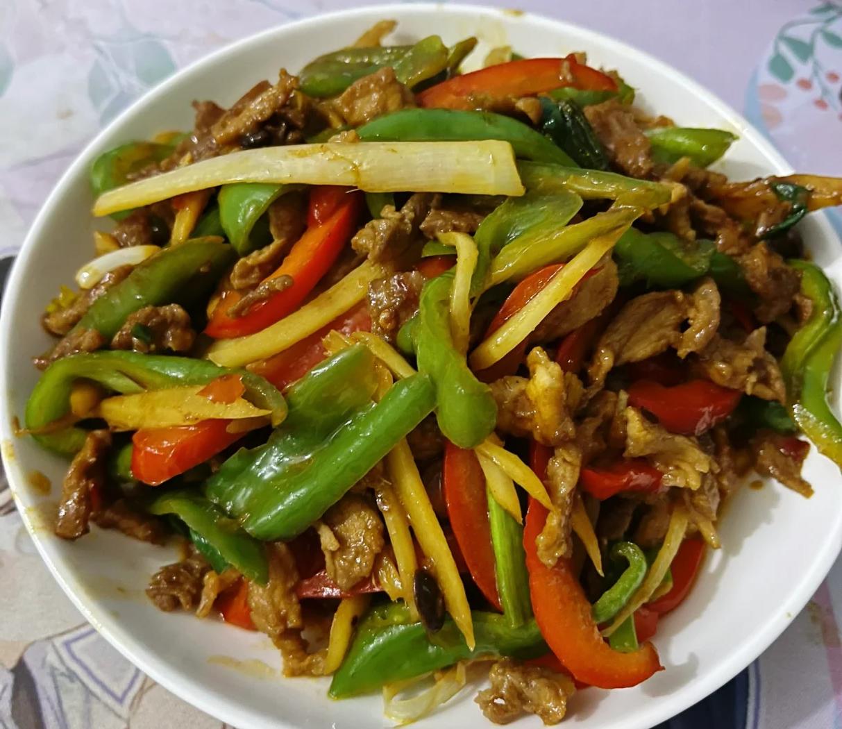 姜丝炒肉的做法(姜丝炒肉的做法晚上可以吃吗)